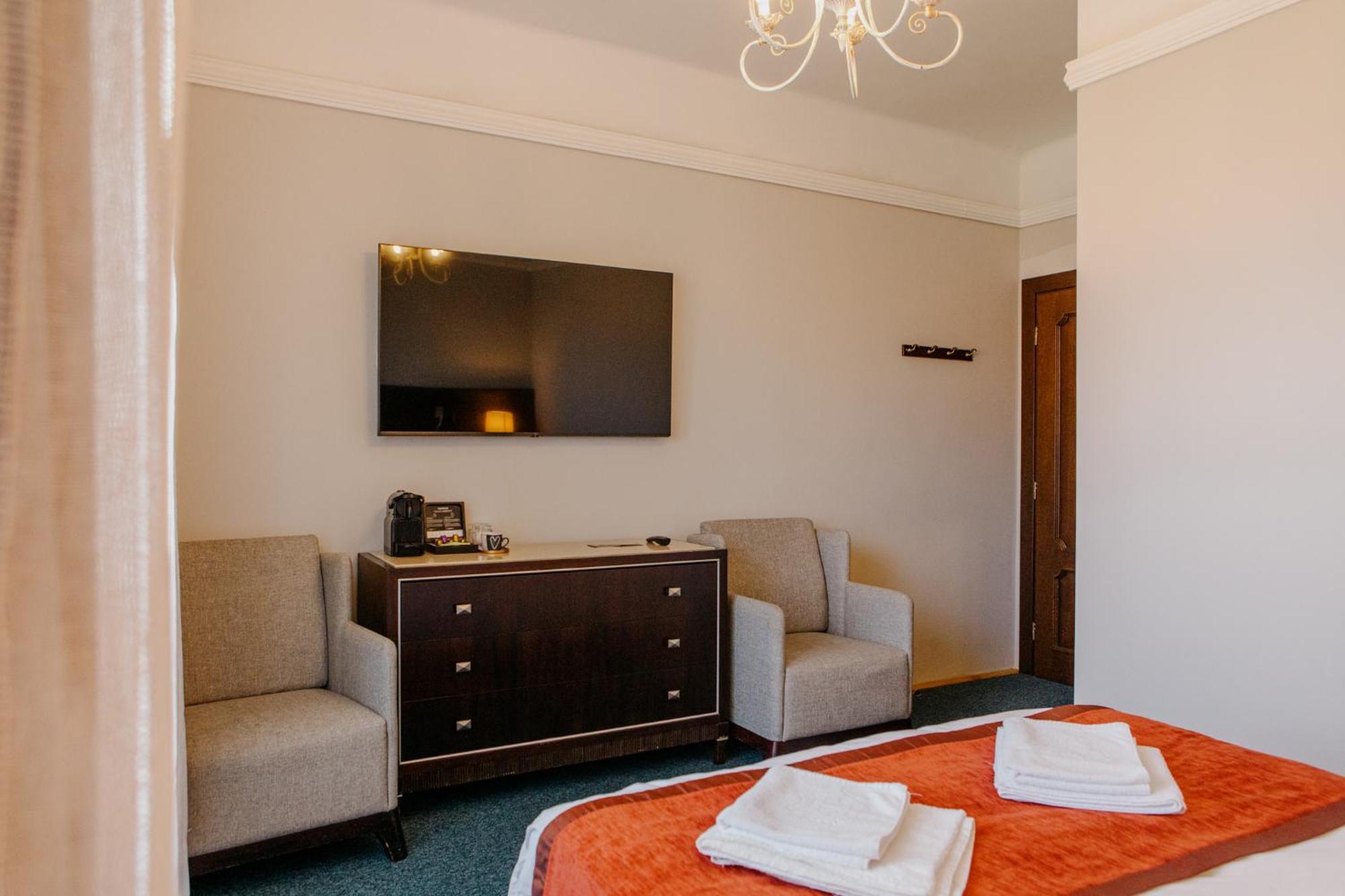 Excelsior Inn Турда Екстер'єр фото