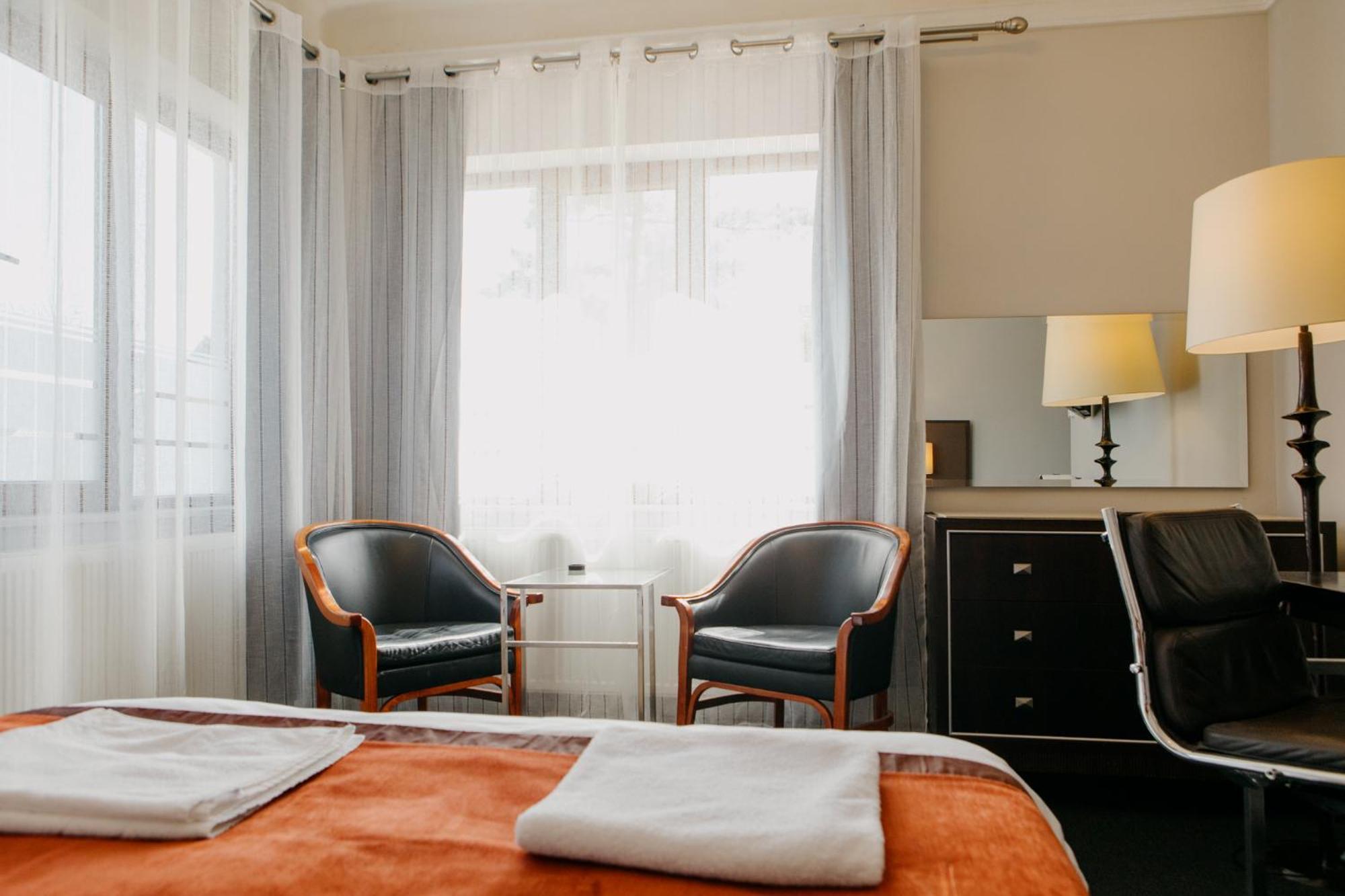 Excelsior Inn Турда Екстер'єр фото