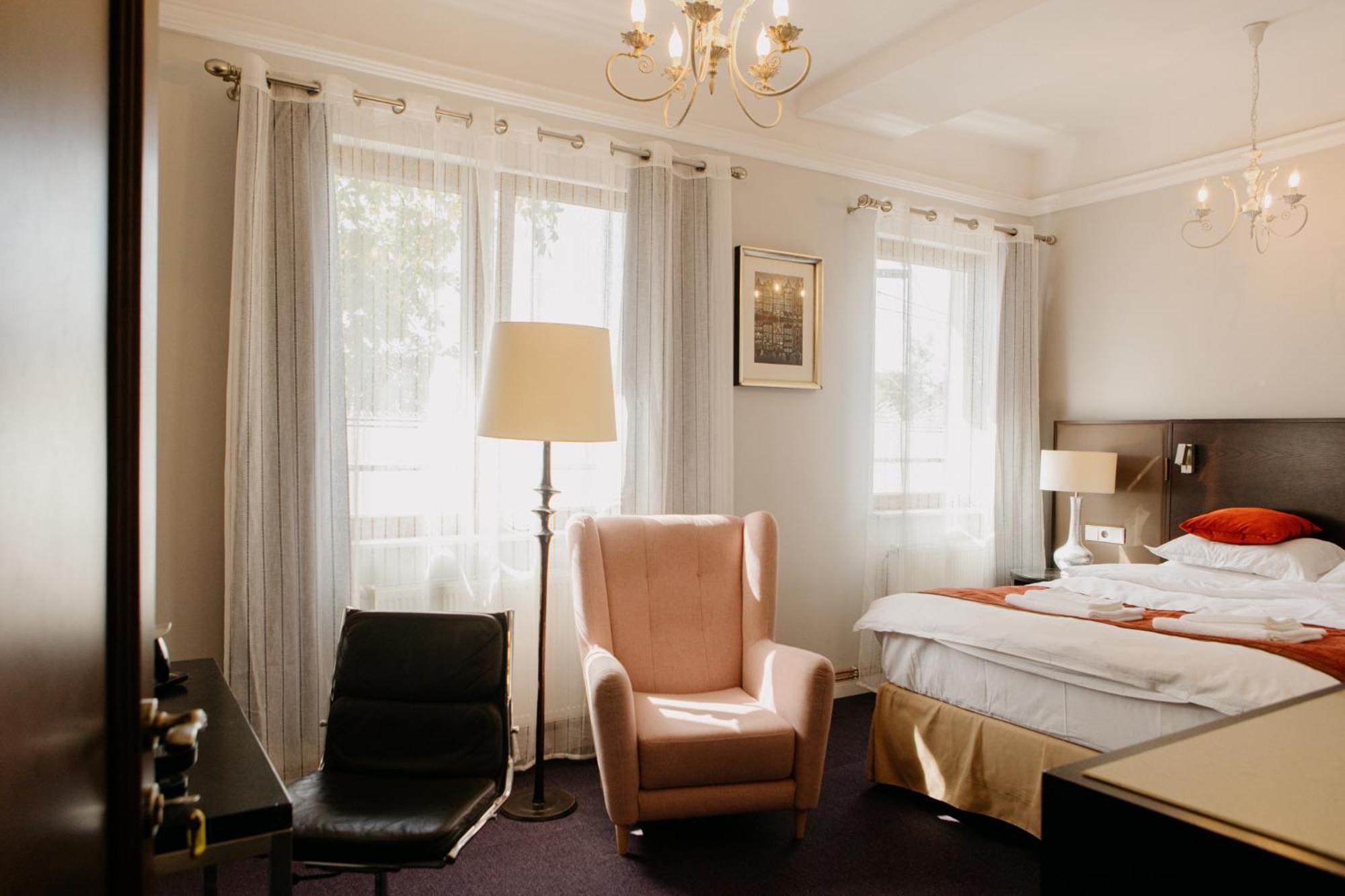Excelsior Inn Турда Екстер'єр фото