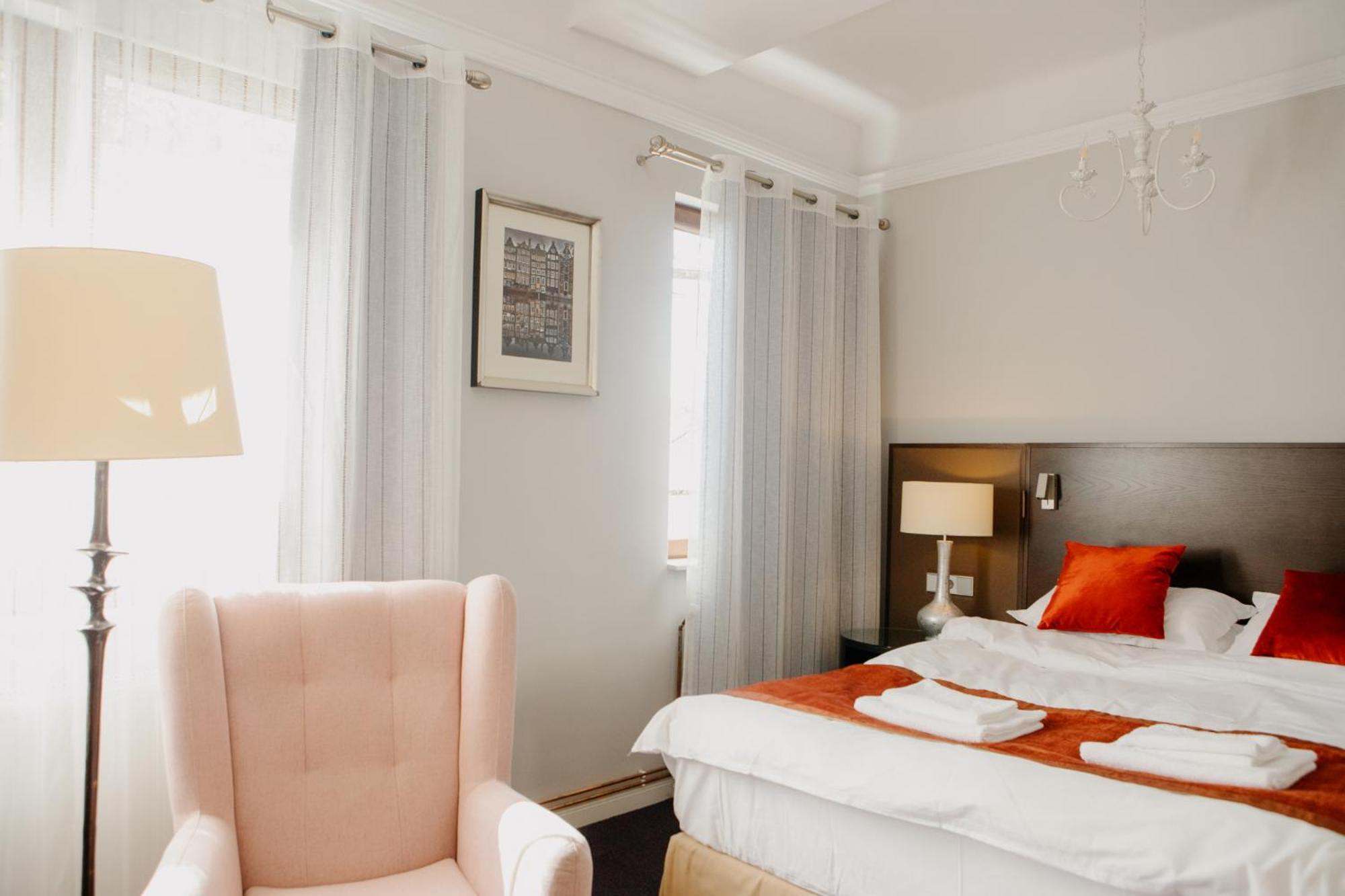 Excelsior Inn Турда Екстер'єр фото